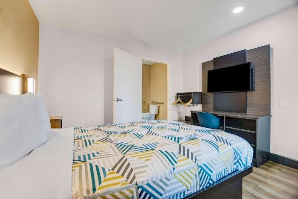 Motel 6-San Bernardino, CA - South image 10