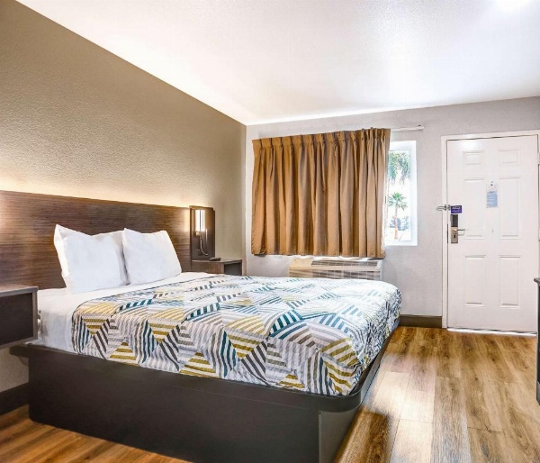 Motel 6-San Bernardino, CA - South image 15