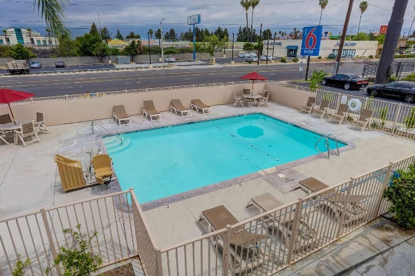 Motel 6-San Bernardino, CA - South image 6